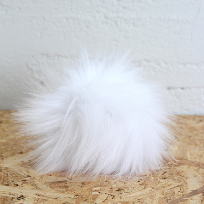 TUPSU L - Mega Valkoinen