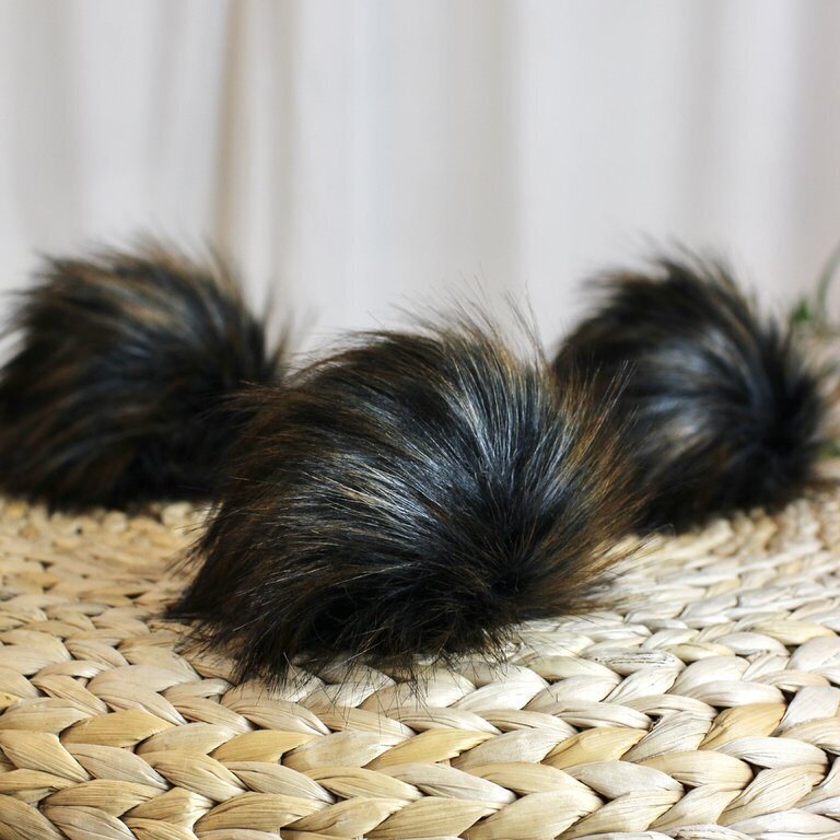 TUPSU L - Mega Musta-ruoste