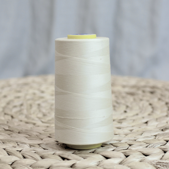 Saumurilanka 5000m Gütermann Perma core 120 Natural light 32253