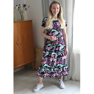 Kukkii, raspberry night -trikoo 160cm PALA