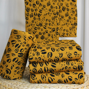 Leopard, okra-musta -merinovilla 160cm PALA