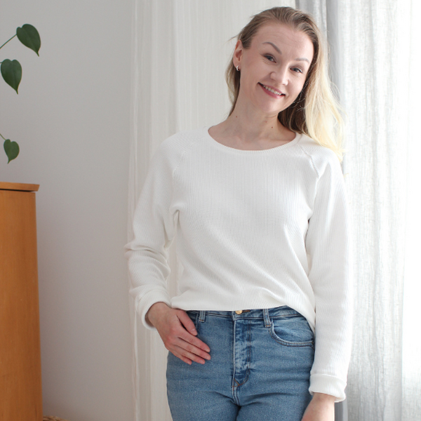 *ENNAKKO - toimitus viikolla 10* EMILIA valkoinen -puuvillaneulos